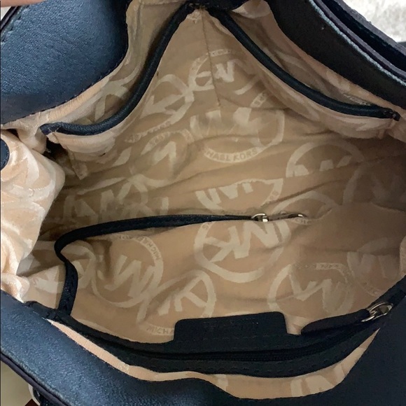 ❗️SOLD MIchael Kors Hamilton Saffiano Satchel - Picture 8 of 8